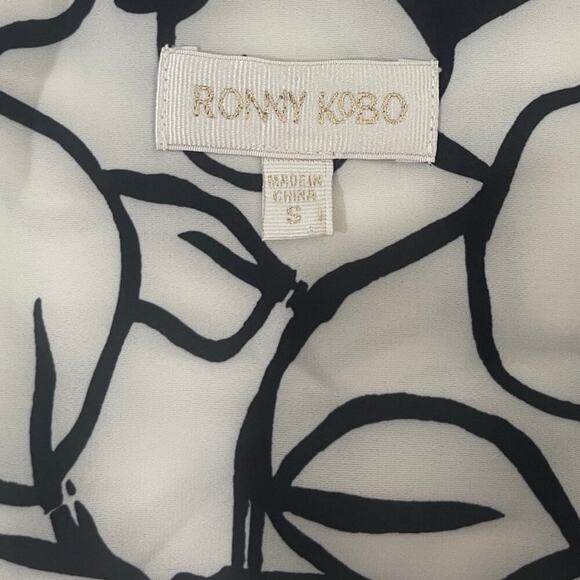 Ronny Kobo Zano Top in Floral Noir Print Size Small - Picture 5 of 5